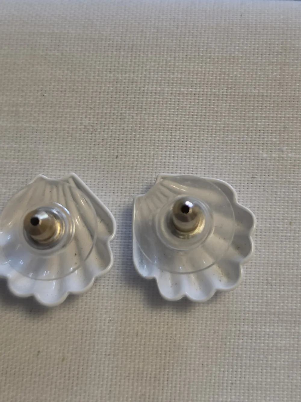 Unsigned Napier White Enamel Seashell Post Earrings